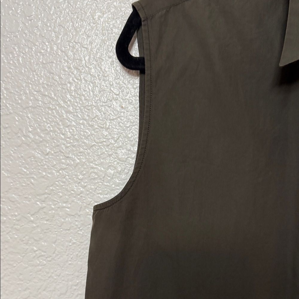 Prada Sleeveless Button Down Shirt 42 - Picture 3 of 5